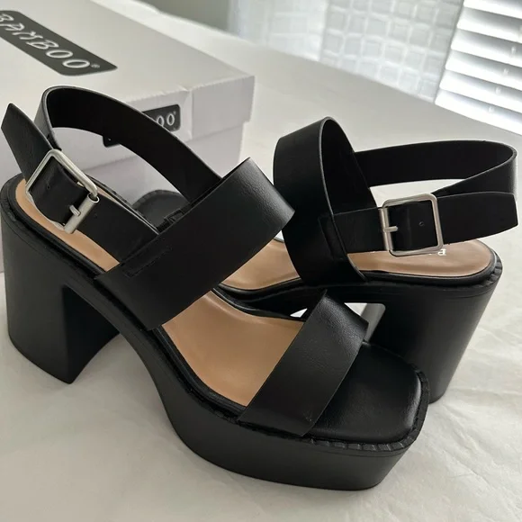 NEW Bamboo Sandals, 2 straps buckle, 1.5 inch platform and 4 inch heel, b… - Picture 9 of 9